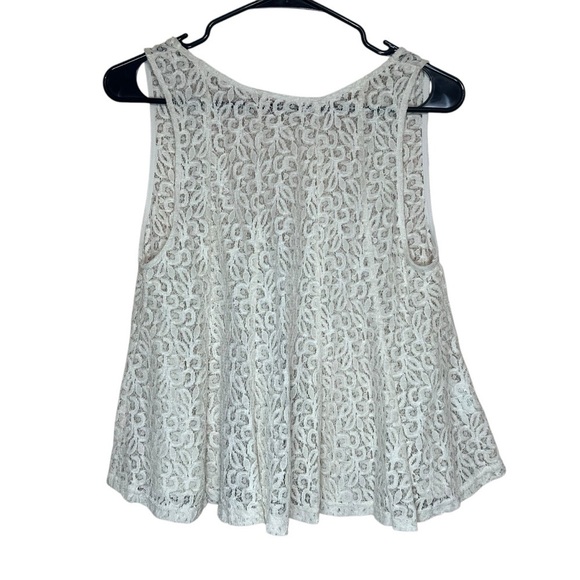 NWT Coco + Jameson Lace Crochet Sleeveless Blouse Backless Short Hem Flowy Sheer - Picture 2 of 10